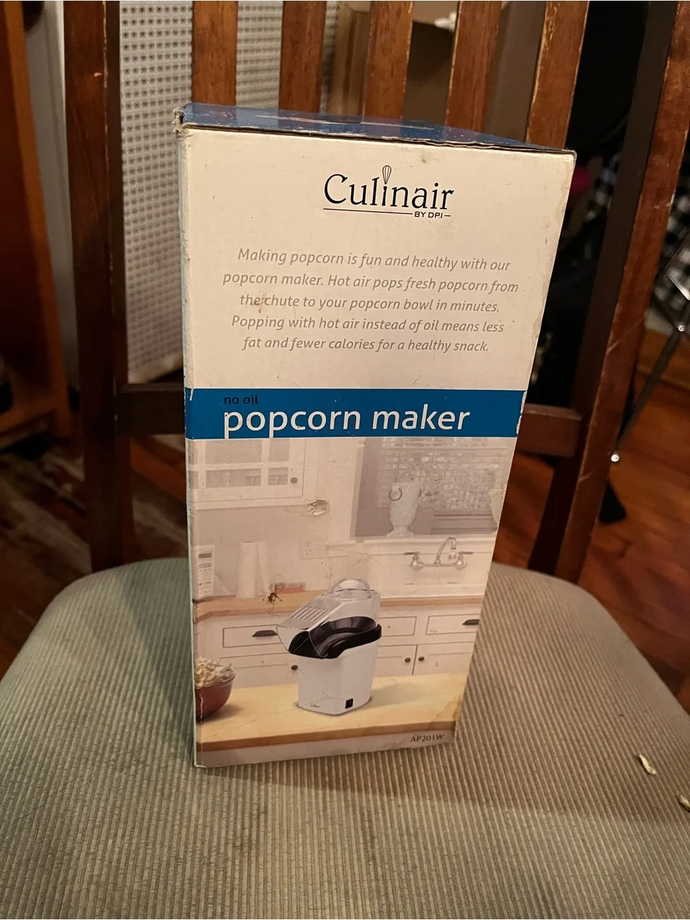 White & Black Popcorn Maker